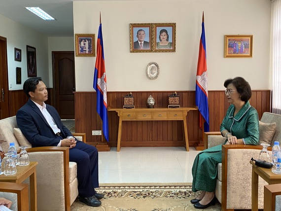 «ជំនួបជាមួយលោកជំទាវកិត្តិបណ្ឌិត អ៊ឹង កន្ថាផាវី»