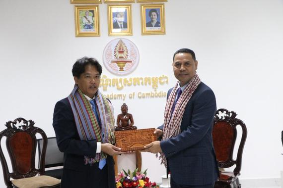 ឯកឧត្ដមបណ្ឌិតសភាចារ្យ សុខ ទូច ទទួលចួប និងពិភាក្សាការងារជាមួយឯកឧត្ដមឯកអគ្គរដ្ឋទូតនៃសាធារណរដ្ឋប្រជាធិបតេយ្យទីម័រខាងកើត