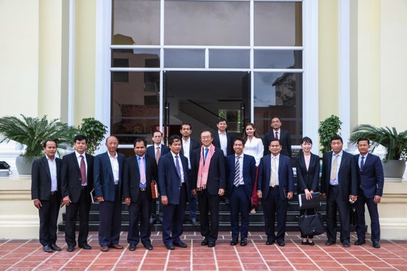 ឯកឧត្ដមបណ្ឌិតសភាចារ្យ សុខ ទូច ទទួលចួបនិងពិភាក្សាការងារជាមួយឯកឧត្ដមឯកអគ្គរាជទូតជប៉ុនប្រចាំព្រះរាជាណាចក្រកម្ពុជា