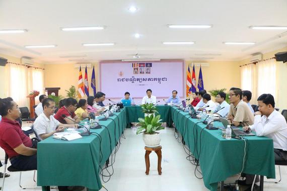 «ភាពអសមត្ថភាព និងភាពអសកម្មរបស់មន្ដ្រីជាហានិភ័យសម្រាប់រាជបណ្ឌិត្យសភាកម្ពុជា...»