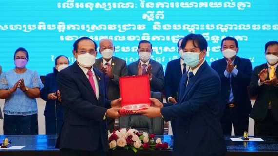 ព្រឹទ្ធសភា និង រាជបណ្ឌិត្យសភាកម្ពុជា សហការពង្រឹងការស្រាវជ្រាវនិងបណ្តុះបណ្តាលធនធានមនុស្ស