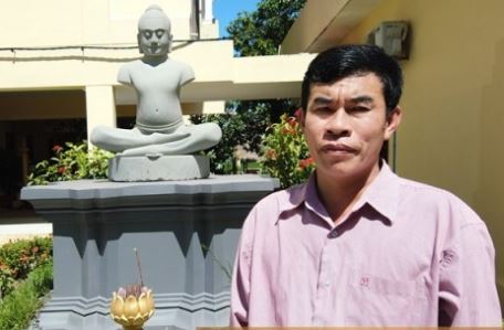 ទស្សនវិជ្ជាហិណ្ឌូ ៖ ទ្រឹស្តីសំសារៈនិងមោក្ស  

ដោយ៖ បណ្ឌិត ប៉ាន់ វុត្ថា មន្ត្រីស្រាវជ្រាវនាយកដ្ឋានទស្សនវិជ្ជានិងសង្គមវិជ្ជា នៃវិទ្យាស្ថាន
មនុស្សសាស្ត្រនិងវិទ្យាសាស្ត្រសង្គម
