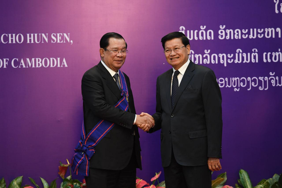 កម្ពុជា-ឡាវ រួមគ្នាទាក់ទាញភ្ញៀវទេសចរ ក្នុងឱកាស ស៊ីហ្គេមនិងប៉ារ៉ាហ្គេម ២០២៣ នៅកម្ពុជា

ដោយ៖ លោក អ៊ុច លាង អ្នកសិក្សាស្រាវជ្រាវនៃនាយកដ្ឋានសិក្សាអាស៊ី អាហ្វ្រិក និងមជ្ឈិមបូព៌ា 
នៃវិទ្យាស្ថានទំនាក់ទំនងអន្តរជាតិនៃកម្ពុជា នៃរាជបណ្ឌិត្យសភាកម្ពុជា