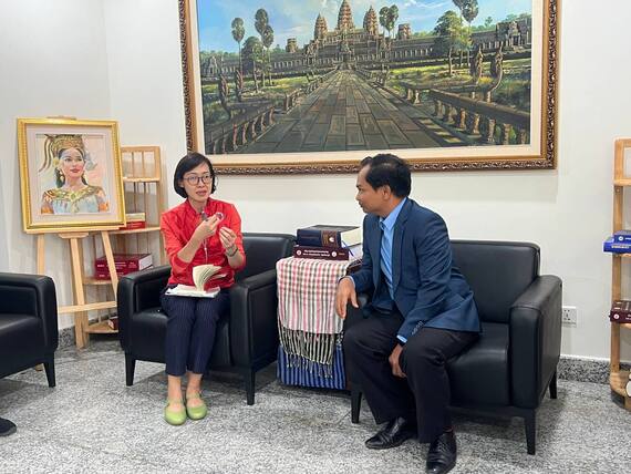 ឯកឧត្ដមបណ្ឌិត យង់ ពៅ ផ្ដល់បទសម្ភាសន៍ដល់សារព័ត៌មានថៃ អំពីទំនាក់ទំនងរវាងប្រជាជននិងប្រជាជន កម្ពុជា-ថៃ