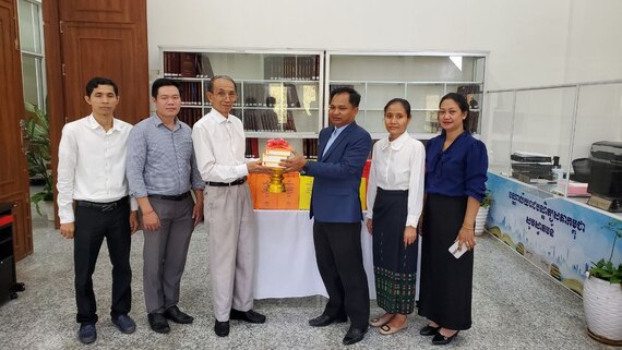 "សៀវភៅព្រះត្រៃបិដក១១០ក្បាល បានទទួលមកតម្កល់នៅបណ្ណាល័យរាជបណ្ឌិត្យសភាកម្ពុជា"