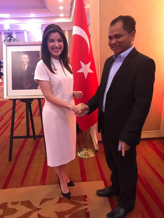 «ឯកឧត្តមបណ្ឌិត យង់ ពៅ អគ្គលេខាធិការនៃរាជបណ្ឌិត្យសភាកម្ពុជាតំណាងឯកឧត្តមបណ្ឌិតសភាចារ្យ សុខ ទូច ប្រធានរាជបណ្ឌិត្យសភាកម្ពុជា បានអញ្ជើញចូលរួមកម្មវិធីលាងសាយភោជននៅក្នុងឱកាសនៃ ខួបអនុស្សាវរីយ៍៩៥ឆ្នាំនៃការប្រកាសជាសាធារណរដ្ឋតួកគី»