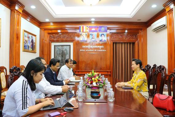 «និស្សិតអាហាររូបករណ៍ចំនួន២០០នាក់ នឹងទទួលបានការបណ្តុះបណ្តាលភាសាចិននៅរាជបណ្ឌិត្យសភាកម្ពុជា...»