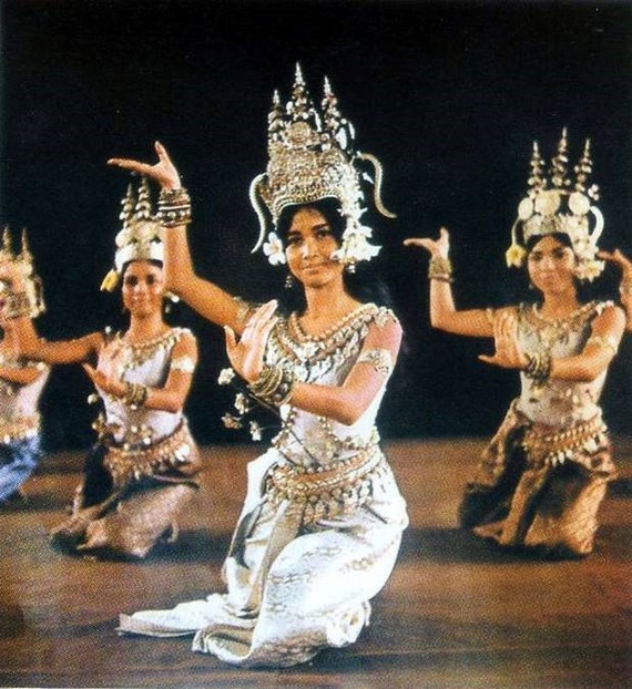 «អប្សរា» ពីទេវកថាឥណ្ឌា មកចម្លាក់ខ្មែរ និងរបាំតន្តីខ្មែរ