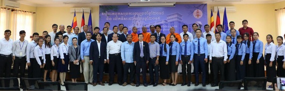 «លោកបណ្ឌិតសភាចារ្យ សុខ ទូច ជូនសារពន្យល់ដល់អ្នកវិភាគមួយចំនួន អំពីវិនិយោគចិននៅកម្ពុជា»