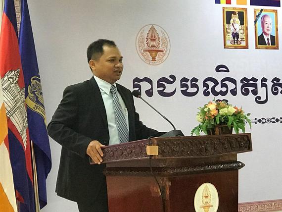 «ពិធីបើកវគ្គបណ្តុះបណ្តាលវគ្គសិក្សាថ្មី របស់រាជបណ្ឌិត្យសភាកម្ពុជា»

ដោយ៖ ចាន់ វណ្ឌី