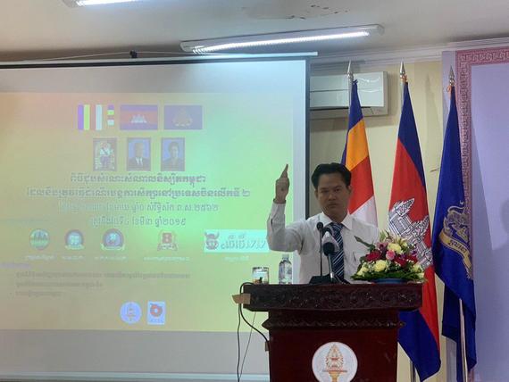 សិស្ស និស្សិតកម្ពុជា ១១០នាក់ ទទួលអាហារូបករណ៍និងសិក្សាភាសាចិននៅវិទ្យាស្ថានខុងជឺ មុនចេញទៅសិក្សាជំនាញនៅប្រទេសចិន