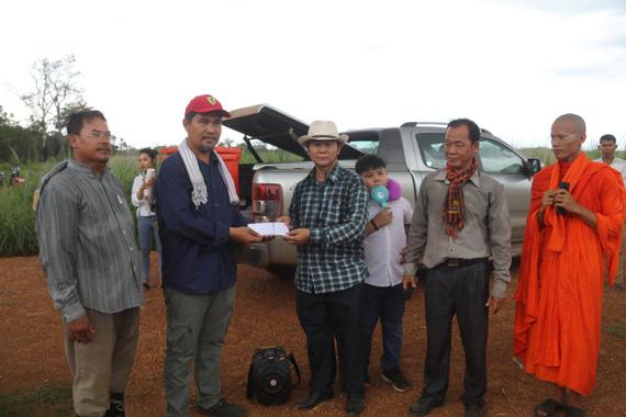 «ការដាំកូនឈើនៅឧទ្យានរាជបណ្ឌិត្យសភាកម្ពុជា តេជោសែន ឫស្សីត្រឹប ចាប់ផ្តើមទៀតហើយ»

ដោយ៖ ស្រី សីហា