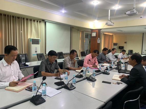 «ប្រជុំ ពិនិត្យលើការអនុវត្តការងារ ភាសាវិទ្យា និងការអនុវត្តគោលនយោបាយ...»