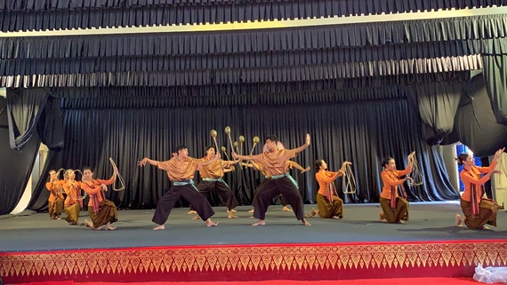 អត្ថបទ ស្ដីពី ការដំឡើង «របាំច្បោះជ័រ»