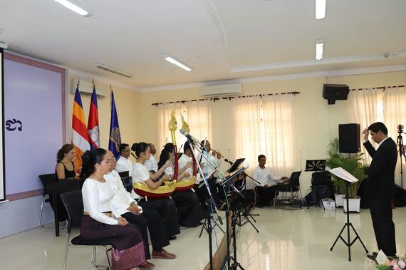 «បេក្ខជនបណ្ឌិតមកពីអាម៉េរិក សិក្សាពីវប្បធម៌ខ្មែរ»