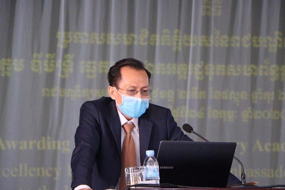 «បណ្ឌិត មាឃ បូរ៉ា ជាប់ស្ថាពរជាបេក្ខភាពប្រធានវិទ្យាស្ថានភាសាជាតិ»